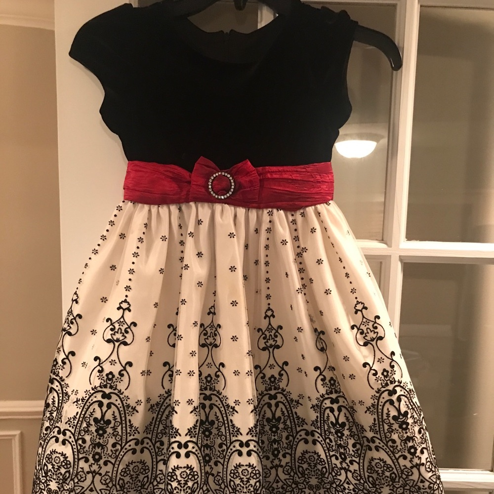 Kids holiday dress. Excellent condition